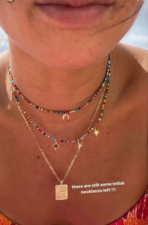 not mine! Summer Choker Necklace, Stacked Beaded Necklaces, Obx Inspired Jewelry, Sea Jewelry Aesthetic, Trending Bracelets 2023, Granola Jewelry, Jewelry 2023 Trends, Trending Jewelry 2023, Colares Aesthetic