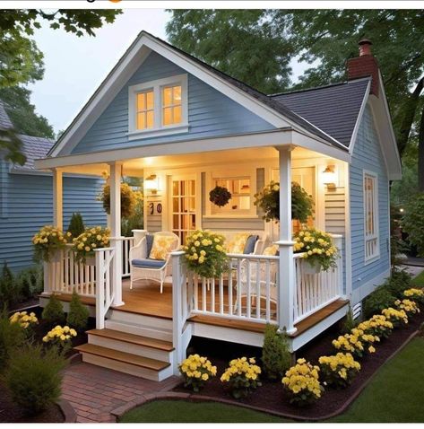 Tiny Home Ideas, Coastal Western, Home Decor Cozy, Small Cottage Homes, House Design Ideas, Cozy Home Decor, Tiny Cottage, Dream Cottage, Village House Design