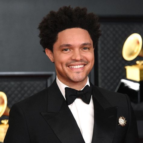 Trevor Noah on Instagram: “Here We Go! #grammys 📷: @kevinmazur @gettyentertainment Stylist: @jasonbolden @gucci @tiffanyandco” Paul Hogan, Celebrity Birthdays, Trevor Noah, Haircut Pictures, Hair Png, A Haircut, Black Celebrities, Hair Pictures, Attractive People