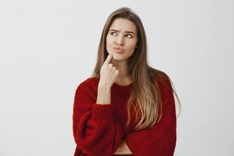 Hands On Face, Girl Thinking, Shocking News, Brunette Woman, Close Up Portraits, European Women, Smile Girl, Foto Ideas Instagram, Blonde Women