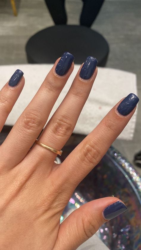 Navy Blue nails Nails That Look Good With Navy Blue Dress, Homecoming Nails For Navy Blue Dress, Navy Blue Acrilyc Nails, Nail Ideas For Navy Blue Dress, Nails To Go With Navy Blue Dress, Nails To Go With Navy Dress, Nails For Navy Blue Dress, Nails That Go With Navy Blue Dress, Navy Blue Nail Ideas