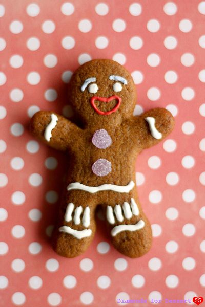 Gingy Shrek, Shrek Character, Man Decor, Art Dessert, Chewy Gingerbread Cookies, Diy Gingerbread, Gum Drop, Gingerbread People, Bread Man