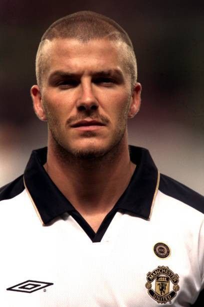 Beckham Hairstyle, David Beckham Manchester United, David Beckham Hairstyle, Justin Bieber Smile, David Beckham Style, Posh And Becks, Bend It Like Beckham, Manchester United Players, Football Legends