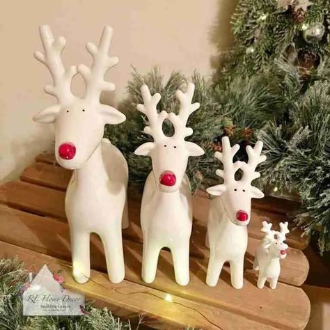 Easy Pottery, Ceramic Reindeer, Reindeer Ornaments, Home Decor Gifts, Christmas Display, Pottery Ideas, Clay Pottery, Christmas Reindeer, Clay Crafts