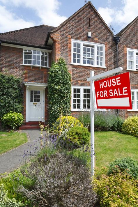 House For Sale Sign, Real Estate Vision Board, House For Sell, Setting Up A Budget, Sale Sign, Sims House Design, London House, Home Buying Process, Real Estate Houses