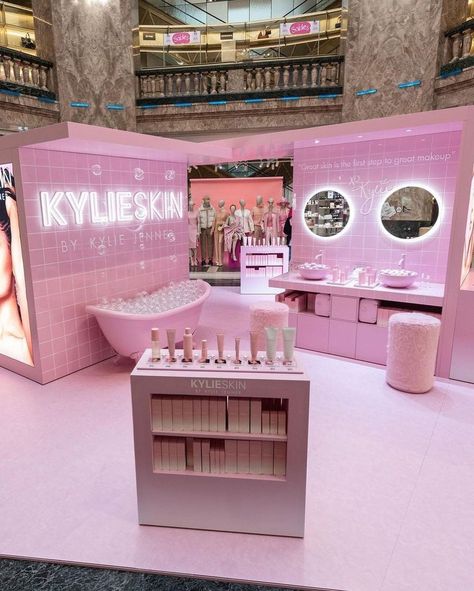 Pink Pop Up Shop, Makeup Pop Up Shop, Beauty Pop Up Store, Launch Event Ideas, Event Booth Design, Retail Space Design, Event Booth, Store Design Boutique, Events Design