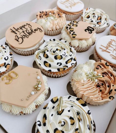 Cheetah Print Cupcakes, Cheetah Cupcakes, Leopard Print Cupcakes, Cheetah Print Cakes, Cheetah Birthday Party, Leopard Cake, Leopard Print Cake, Cheetah Birthday, Leopard Birthday