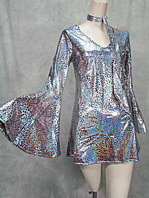 Disco Dresscode, Studio54 Outfit, Retro Disco Outfit, 70s Dress Disco, Disco Inspired Outfits, Glitter Skirt Outfit, Onda Disco, Disco Clothes, 70s Party Dress