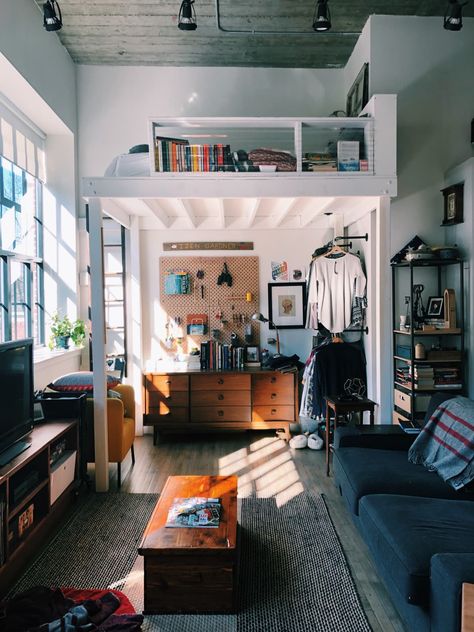 Boston Studio Apartment, Deco Studio, Small Studio Apartment, Decor Studio, Bedroom Studio, Studio Apartments, Style Deco, Bedroom Loft, A Living Room