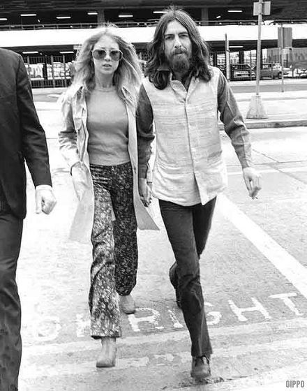 george and Pattie Harrison 60s Couple, Pattie Boyd Style, Patty Boyd, George Harrison Pattie Boyd, Patti Boyd, Beatles Girl, Pattie Boyd, Beatles George Harrison, Beatles George