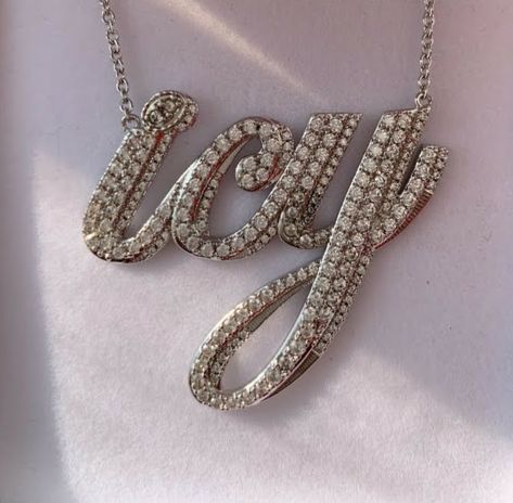 Saweetie's Icy Chain Saweetie Icy Chain, Icy Girl Aesthetic, Icy Saweetie, Icy Chain, Birthday Pic, Rod Wave, Icy Girl, Accesories Jewelry, Jewelry Accessories Ideas