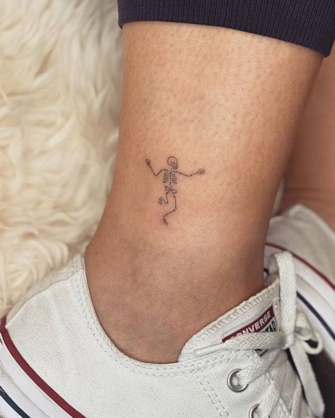 Small Spiritual Tattoos, Dance Tattoo, Skeleton Tattoo, Skeleton Tattoos, Geniale Tattoos, Dancing Skeleton, Spiritual Tattoos, Line Art Tattoos, Discreet Tattoos