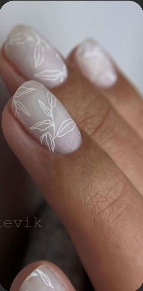 Classy Nails Wedding, Classy Minimalist Nails, 2023 Spring Nails, Fashion Outfits Dresses, Short Acrylic, Neutral Nails, Bridal Nails, Minimalist Nails, Fabulous Nails