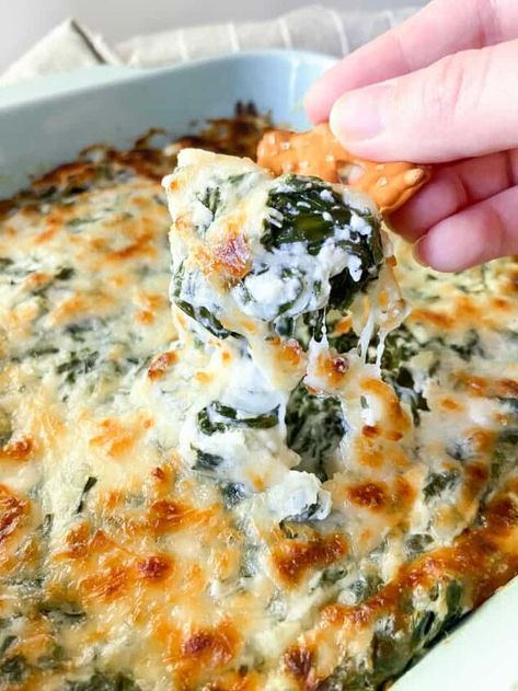 Hot Spinach Dip Recipe, Creamy Dips, Vegan Spinach Dip, Homemade French Onion Dip, Hot Spinach Dip, Spinach Dip Recipe, Best Guacamole Recipe, Meatless Dinner, Spinach Artichoke Dip