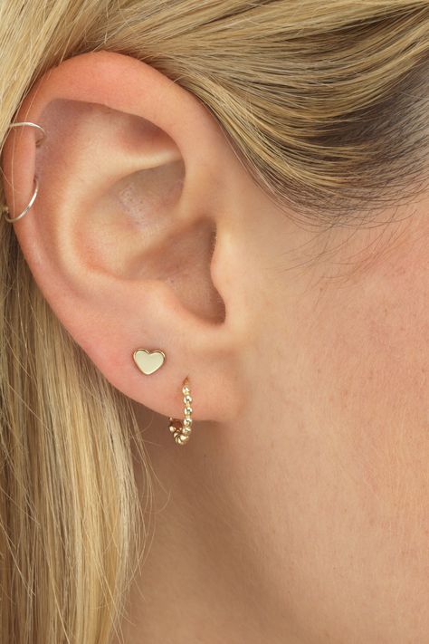 Second Hole Earrings Ideas, Earings Piercings 2 Holes, 2nd Ear Piercing Ideas Gold, Two Piercing Earring Ideas, Second Ear Piercing Earrings, Two Ear Percinings Ideas, 2 Pierced Ears, Two Ear Pearcing Ideas, 2nds Ear Piercing