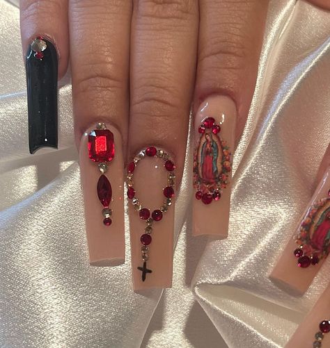 Marry Nails, Charro Nails, Virgencita Nails, Pomegranate Nails, Confirmation Nails, Quinceañera Nails, Cross Nail Designs, Red Quinceanera Ideas, Quince Nails