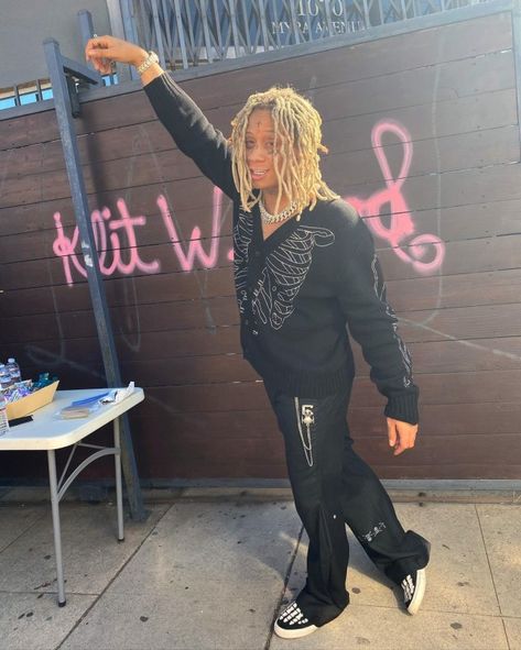 Trippie Redd Outfit from December 1, 2020 | WHAT’S ON THE STAR? Skeleton Cardigan, Trippy Red, Trippie Red, Slump God, Swag Couples, Jordans Girls, Save Outfits, Swag Girl Style, Cute Rappers