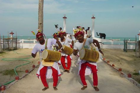 #India, #Lakshadweep    http://www.nativeplanet.com/lakshadweep/photos/2509/ Lakshadweep Photography, Lakshadweep Islands Photography, Lakshadweep Islands, Different Emojis, City Life Photography, Funky Sunglasses, Underwater Images, Andaman And Nicobar Islands, Twilight Photos