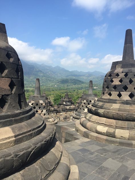 Borobudur indonesia wallpaper Candi Borobudur Aesthetic, Borobudur Aesthetic, Java Wallpaper, Wonderland Indonesia, Borobudur Temple, Cute Jokes, Cartoon Jokes, Picture Collection, Image Photography