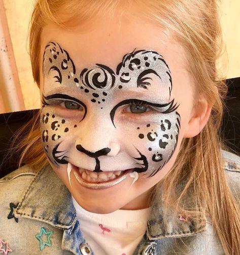 Leopard Face Painting, Leopard Face Paint, Face Paint Animals, Animal Face Paint, Face Painting Tips, Christmas Face Painting, Paint Animals, Galaxy Makeup, Face Paint Kit