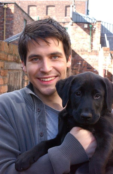 Robert James-Collier was born on September 23, 1976 in Stockport (Salford), Greater Manchester, England. He is an actor, known for Downton Abbey (for which he won the Screen Actors Guild Award for Outstanding Performance by an Ensemble in a Drama Series). Downton Abbey Thomas, Robert James Collier, Tom Hardy Dog, Coronation Street Actors, Thomas Barrow, Rob James Collier, Steve Mcdonald, Film Story, Downton Abby