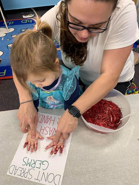 Handwashing Activity for Children with Balloons and Soap | TeachersMag.com Germs Preschool Activities, Germ Crafts, Germs Preschool, Germs Lessons, Healthy Habits Preschool, Germs Activities, Hygiene Lessons, Hygiene Activities, Lesson Plans For Toddlers