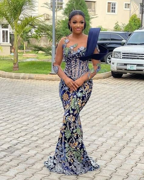 Aso Ebi Styles 2023, Latest Lace Gown Styles Aso Ebi, Ankara Short Dress Styles, Lace Short Gown Styles, Wedding Guests Outfits, Aso Ebi Lace Styles, Aso Ebi Lace, Corset Fashion Outfits, Short Gown Styles