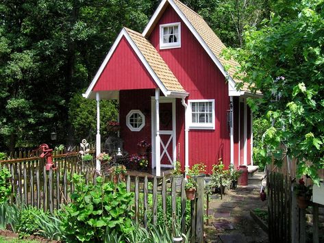 She Shed Decorating Ideas Charleston Gardens, Garden Retreat, Potting Sheds, Shed Ideas, She Sheds, Charming Garden, Garden Sheds, Red House, Potting Shed