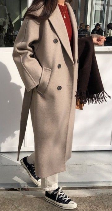 Palto Woman Winter Coats 2023, Palto Woman Winter Coats, Palto Woman, Overcoat Outfit Women, Camel Wool Coat, Trench Coat Outfit, Coat Women Fashion, Coat Outfits, Clothing Hacks