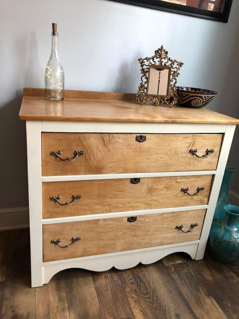 Redone Bedroom Furniture, Refacing Drawer Fronts, Repaint Dresser Diy, Painted Dresser Ideas Boho, Two Toned Furniture, Redone Dressers, Dresser Makeover Ideas, Refinished Cabinets, Refinished Dresser Diy