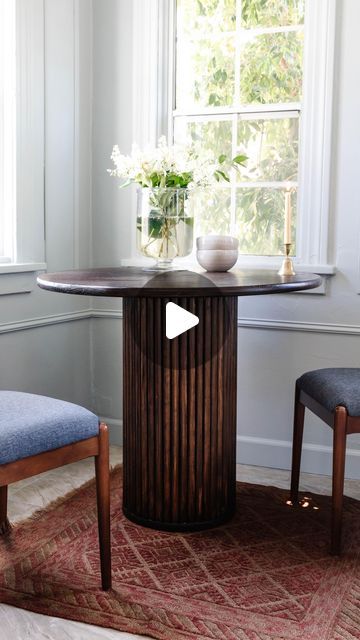 Lone Fox by Drew Michael Scott on Instagram: "Here’s how I created the round fluted dining table in my breakfast nook. Such an easy DIY to recreate and the cost was just under $350! I stained it a dark walnut to contrast against the soft blue walls. Would you give this table build a go?

#interiordesign #homedecor #homemade #diyhomedecor #diy #diyprojects #diycrafts #interiordecorating #decor #thrift #thrifting #furnitureflip #upcycle" Round Fluted Dining Table, Fluted Dining Table, Dining Table Diy, Soft Blue Walls, Lone Fox, Table Build, Diy Dining Table, My Breakfast, Table Diy