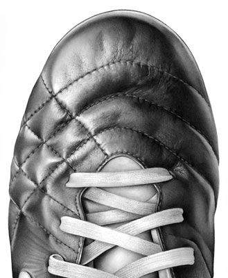 pencil drawing by Cath Riley. Hyper Realistic Drawings Objects, Cath Riley, Visualisation Techniques, Shoe Drawings, Realistic Pencil Drawings, Art Folder, Graphite Drawings, Hyperrealism, Sketch Painting