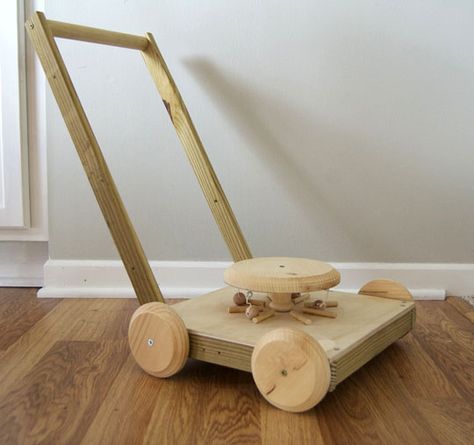 Making Wooden Toys, Woodworking For Kids, Homemade Toys, Kids Wooden Toys, Kid Toys, Wood Toys, Diy Wood Projects, Diy Toys, Wooden Diy