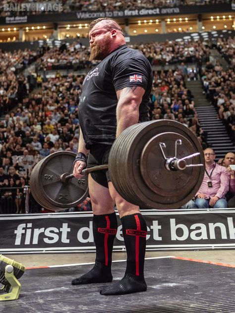 Worlds strongest man Powerlifting Men, Super Human Strength, Eddie Hall, World's Strongest Man, Farmers Walk, Strongest Man, Strong Man, Arnold Classic, Lifting Weights