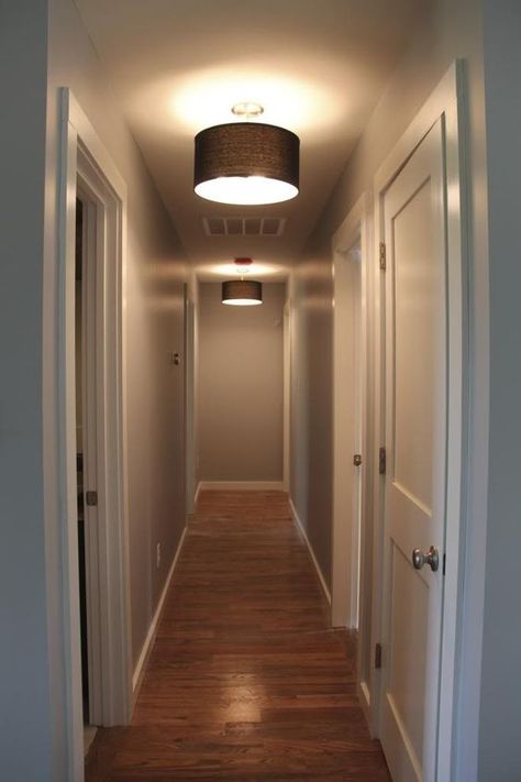 Ideas for lighting a small dark hallway Narrow Hallway Lighting, Small Hallway Lighting, Mid Century Modern Entryway, Entryway Lamps, Hallway Ceiling Lights, Modern Lobby, Hallway Lamp, Hallway Ceiling, Hallway Light Fixtures