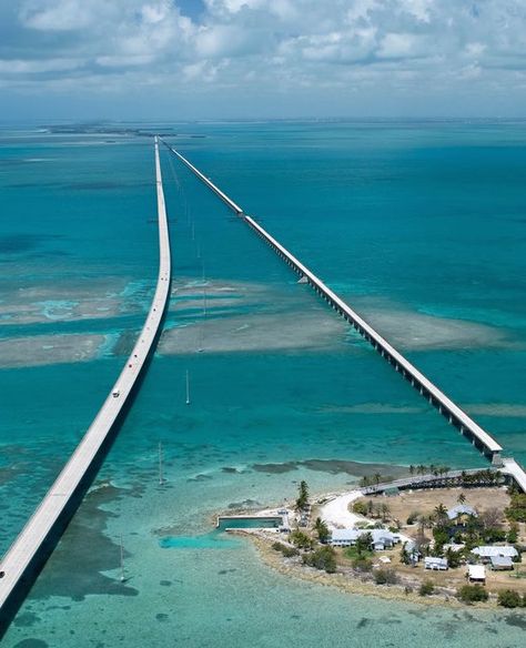 Pigeon Key is a tiny island located in Marathon beneath the old Seven Mile Bridge that now serves as a marine research facility Seven Mile Bridge, Key West Road Trip, Florida Keys Road Trip, Miami Key West, Key West Vacation, Travel Key West, Florida Road Trip, Key West Vacations, Tiny Island