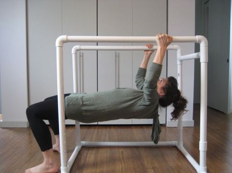 How To Make PVC Pipe Dip Bars For Home #Workouts Dip Exercise, Basement Gym Ideas, Diy Gym Equipment, Dip Station, Dip Bar, Diy Gym, Diy Home Gym, Diy Workout, Basement Gym