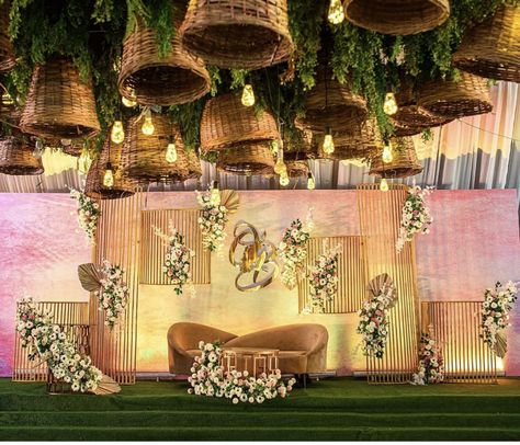 African Traditional Wedding Decoration, Nigerian Wedding Reception, Nigerian Wedding Decor, Brown Wedding Themes, Igbo Traditional Wedding, Nigerian Traditional Wedding, Igbo Wedding, Naija Wedding, Wedding Hall Decorations