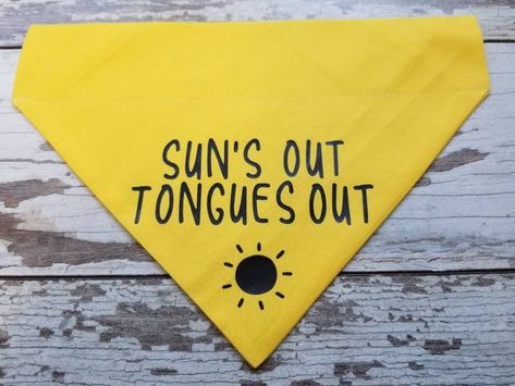 FurbabiesFashion - Etsy Spain Dog Bandanna, Amarillo Tx, Thick Coat, Yellow Dog, Dog Scarf, Basset Hounds, Dog Projects, Girl Dog, Dog Crafts