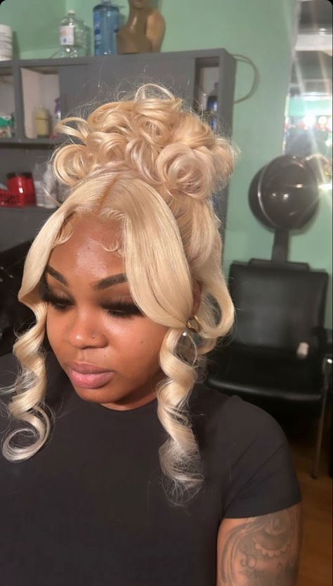 Blonde Lace Front Ponytail, 613 Wig Hairstyles Updo, Blonde Wig Hairstyles For Prom, Lace Front Wig Ponytail Black Women, Blonde Wig Pinned Up, Up Wig Hairstyles, Blond Wig Updo, Blond Hair Prom Hairstyles, Lace Front Wigs Two Ponytails