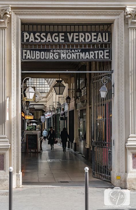 Passage Verdeau Covered Passage in Paris France Paris Hidden Gems, Restaurant Facade, Regions Of France, Things To Do In Paris, Paris Travel Tips, Paris Travel Guide, The Secret World, Visit France, Paris Paris