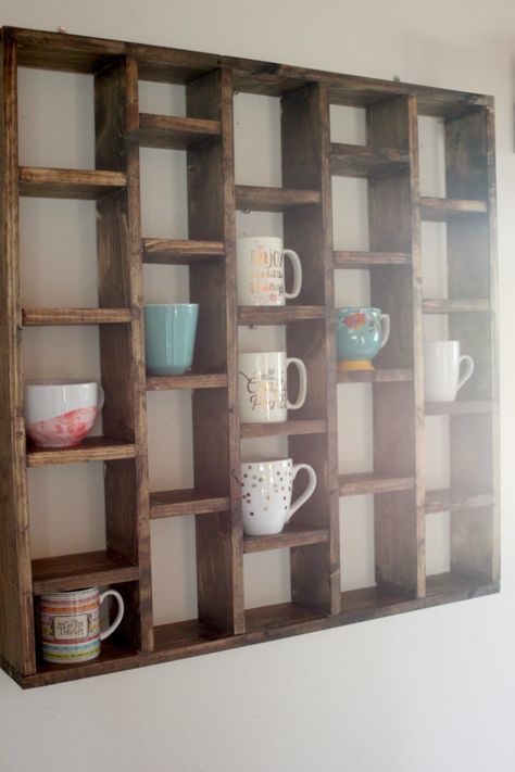 Kitchen Display Rack, Coffee Mug Racks, Ways To Display Coffee Mugs, Vintage Mug Display, Coffee Mug Rack Diy, Mug Shelf Diy, Diy Mug Storage, Mug Shelf Display Diy, Coffee Mug Display Ideas