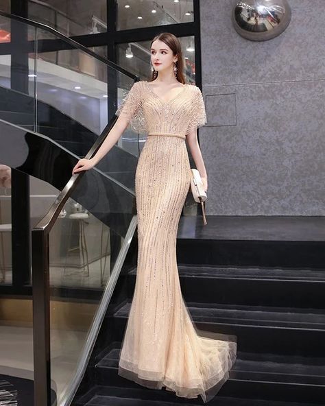 High slim long dress / premium dress . . . https://wholemart99.com/s/25qQzUnpubU . . M . #WomenWear #wedding #weddingdress Gaun Tulle, Short Sleeve Prom Dresses, Mermaid Gown Prom, Beaded Formal Dress, Formal Occasion Dress, V Neck Prom Dresses, Beaded Prom Dress, Womens Floral Dress, Mermaid Evening Dresses