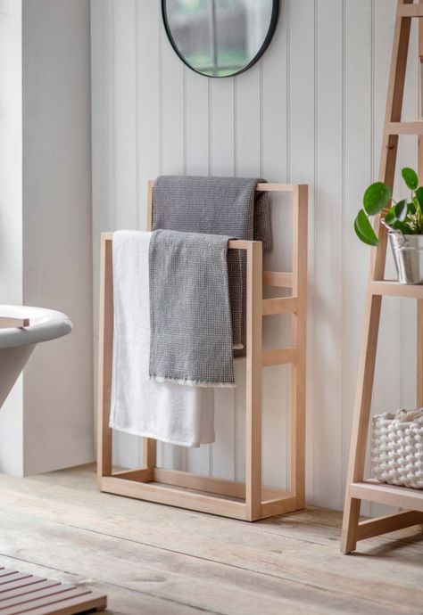 34 Unique Towel Rack Ideas to Elevate Your Bathroom Decor - placeideal.com Bathroom Towel Rack Ideas, Bathroom Towel Storage Ideas, Towel Storage Ideas, Toallero Ideas, Towel Hangers For Bathroom, Bathroom Towel Storage, Deco Marine, Diy Towels, Towel Organization