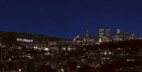 Hollywood Night Aesthetic, Hollywood Sign At Night, Hollywood Landscape, Hollywood At Night, La At Night, Banner Pics, Los Angeles At Night, Los Angeles Wallpaper, Los Angeles Aesthetic