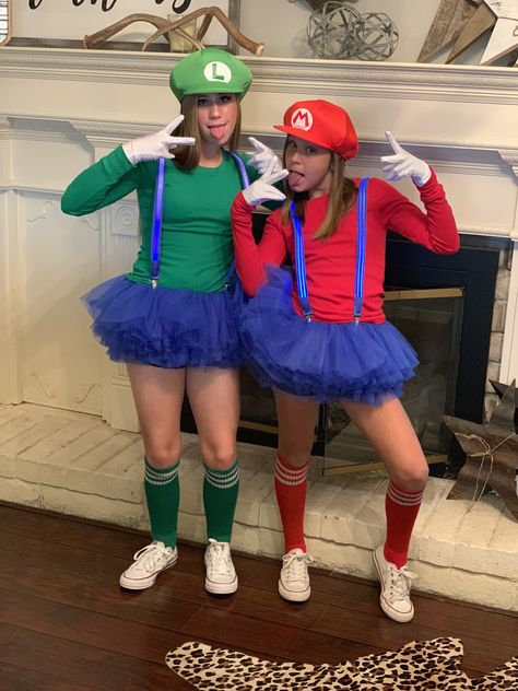 Mario Ans Luigi Halloween Costume, Mario Luigi And Toad Costumes, Mario And Louis Costume, Cute Mario And Luigi Costumes, Mario Luigi And Princess Peach Costumes, Diy Luigi Costume For Women, Mario And Luigi Girl Costumes, Luigi And Mario Costume, Mario And Luigi Costumes Women