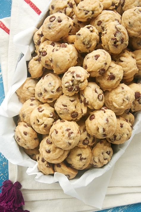 Mini Chocolate Chip Cookies are a fun, bite-size twist on classic chocolate chip cookies. Make a big batch of these little guys for parties, showers, gifts, or just because! - Bake or Break #cookies #chocolatechip #chocolatechipcookies Mini Chocolate Desserts, Chocolate Chip Dip, Classic Chocolate Chip Cookies, Chocolate Chip Pecan Cookies, Mini Chocolate Chip Cookies, Chocolate Chip Cheesecake, Easy Chocolate Chip Cookies, Drop Cookies, Best Chocolate Chip Cookie