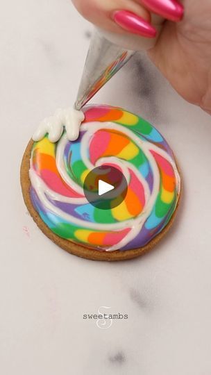 Lollipop Cookies Decorated, Cookie Lollipops, Lollipop Cookies, Swirl Lollipop, Cookie Decoration, Swirl Lollipops, Rainbow Cookies, Cookies Christmas, Rainbow Swirl