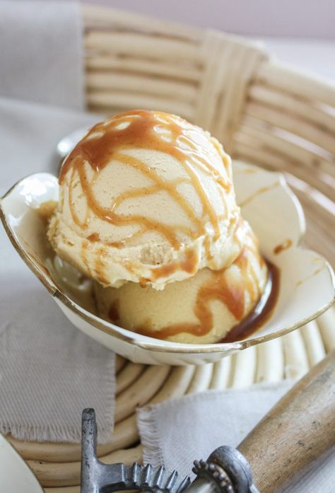 Salted Caramel Ice Cream Aesthetic, Ice Cream Salted Caramel, Ice Cream Caramel, Frozen Deserts, Ice Cream Salt, Pretzel Toffee, Ice Cream Recipes Machine, Caramel Treats, Sorbet Ice Cream