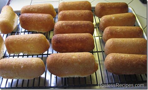 image Zinger Recipe, Hostess Recipes, Twinkie Recipe, Zingers Recipe, Homemade Twinkies, Twinkies Recipe, Cakes From Scratch, Twinkie Cake, Bosch Mixer